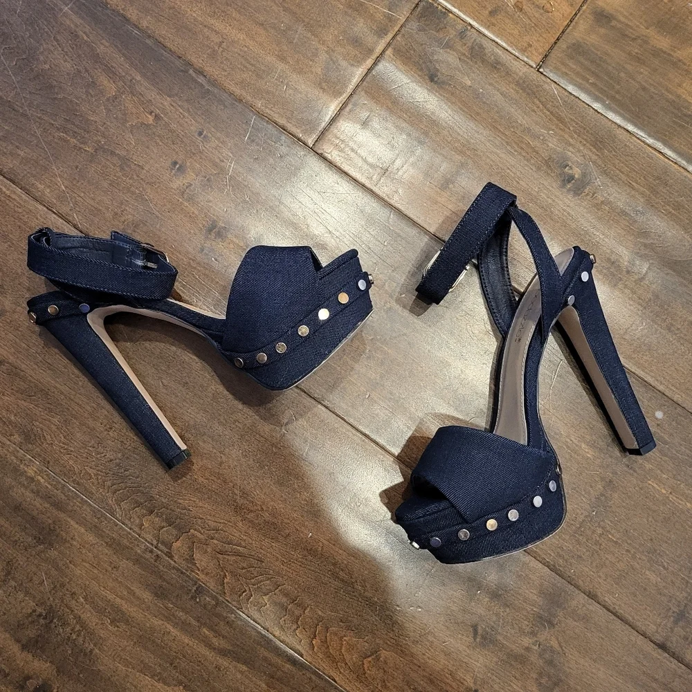 Shoe Dazzle Dark blue Denim Platform Heels with Gold Stud Detail